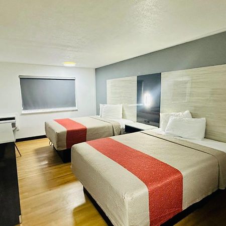 Evergreen Inn & Suites Portland (Adults Only) Luaran gambar