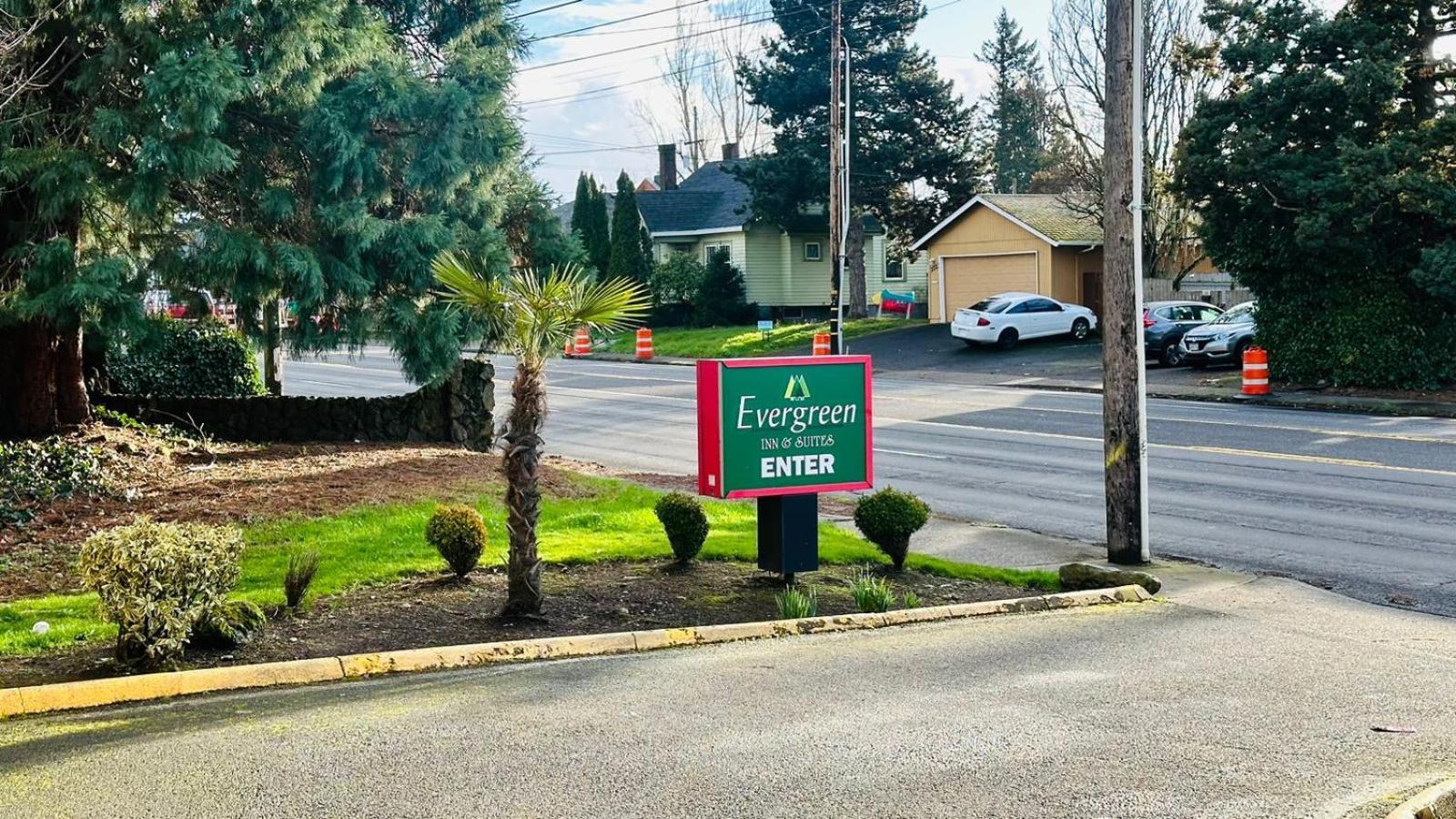 Evergreen Inn & Suites Portland (Adults Only) Luaran gambar