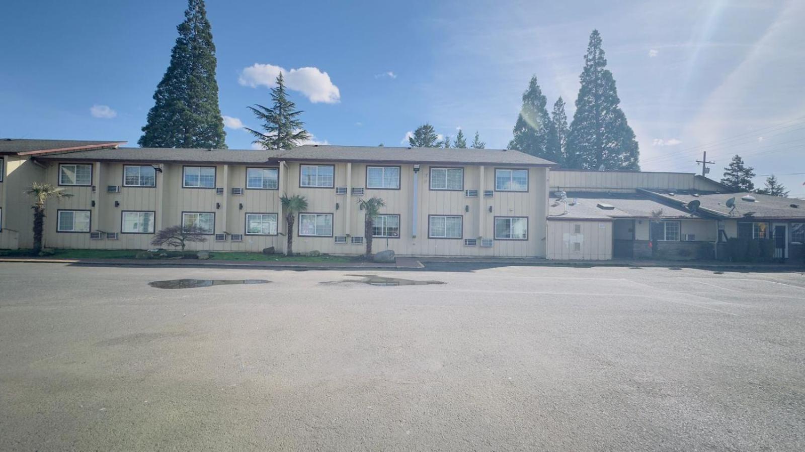 Evergreen Inn & Suites Portland (Adults Only) Luaran gambar