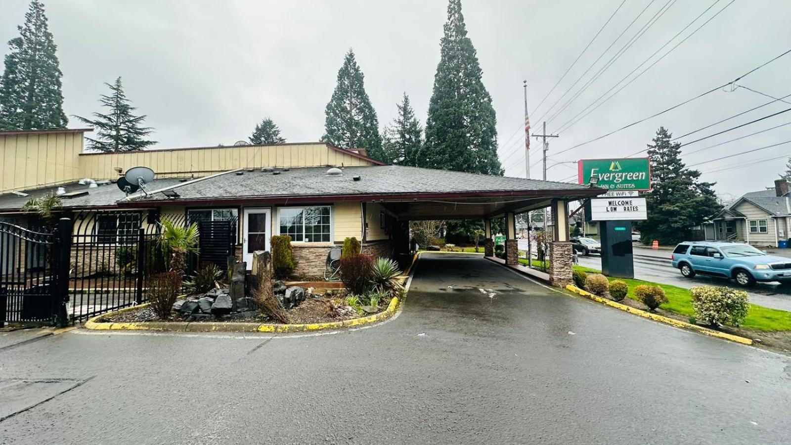 Evergreen Inn & Suites Portland (Adults Only) Luaran gambar
