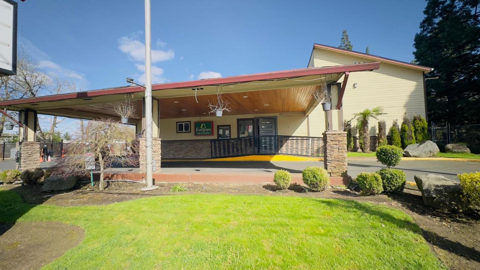 Evergreen Inn & Suites Portland (Adults Only) Luaran gambar