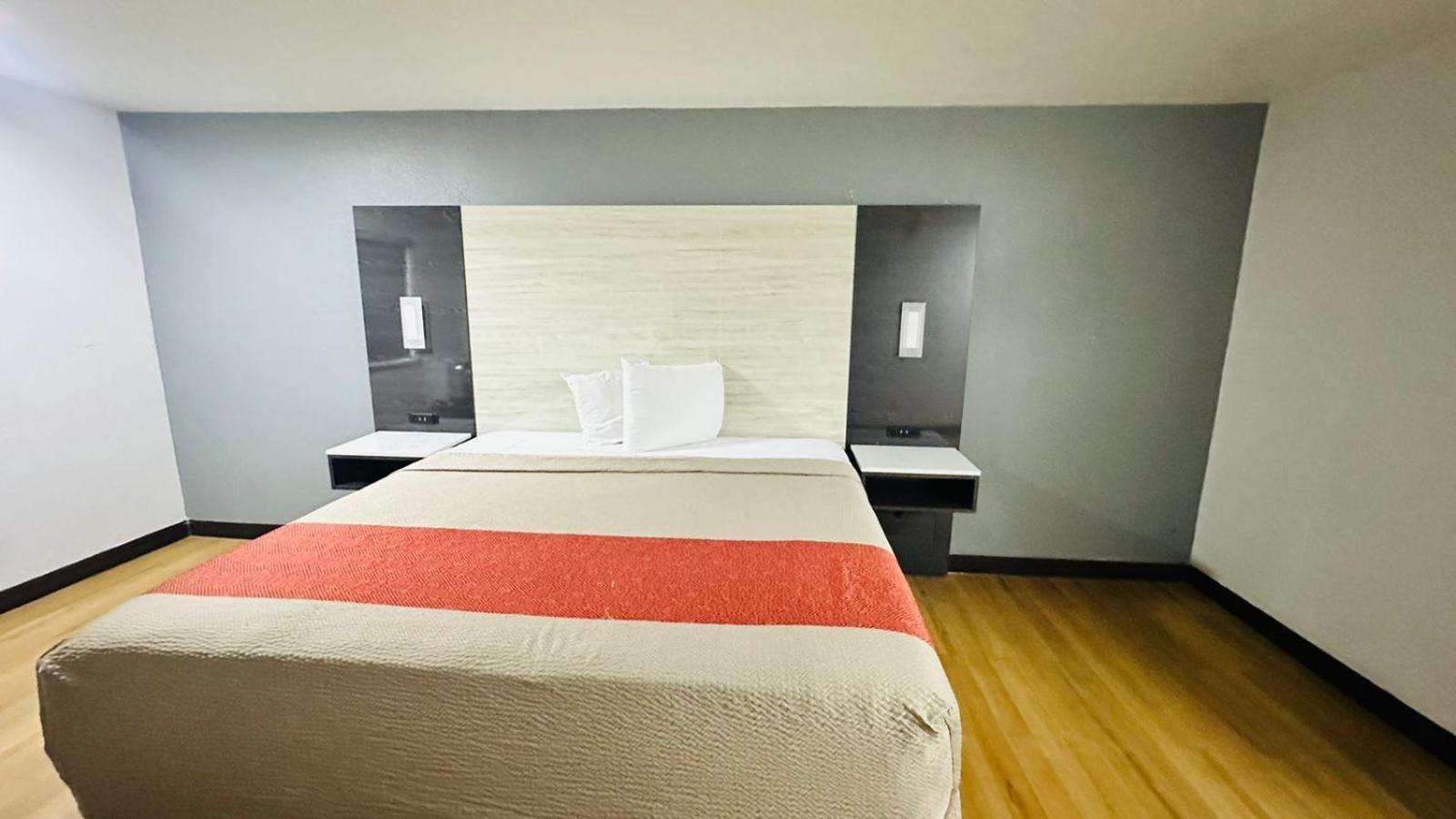 Evergreen Inn & Suites Portland (Adults Only) Luaran gambar